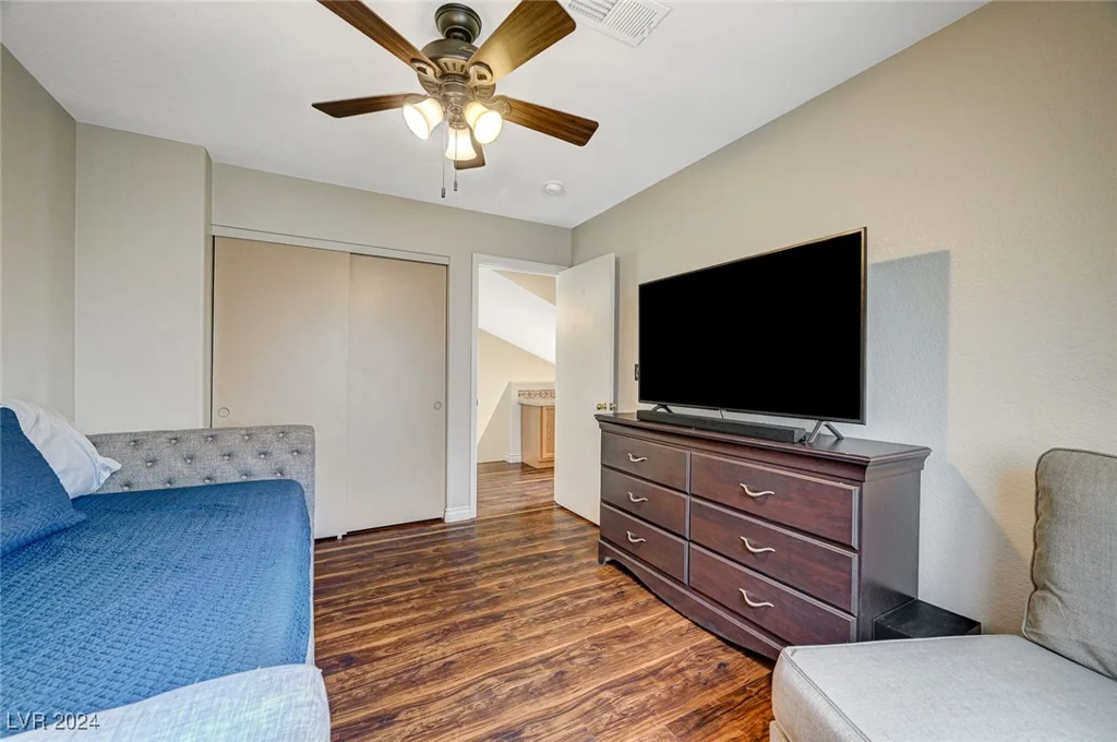 5024 Glittering Star, Las Vegas, NV 89130