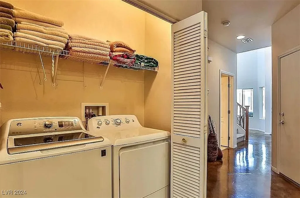 10613 Emerald Path, Las Vegas, NV 89166