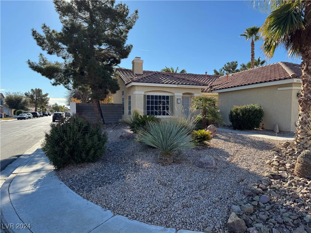 1531 Singing Bird, North Las Vegas, NV 89031
