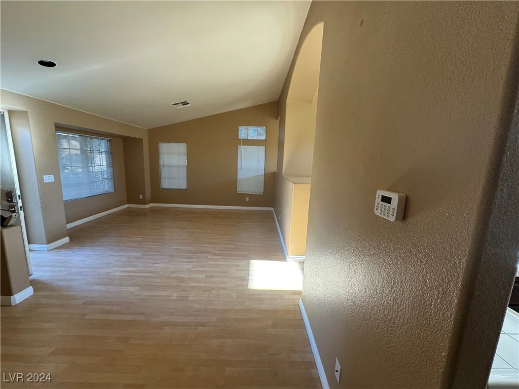 1531 Singing Bird, North Las Vegas, NV 89031