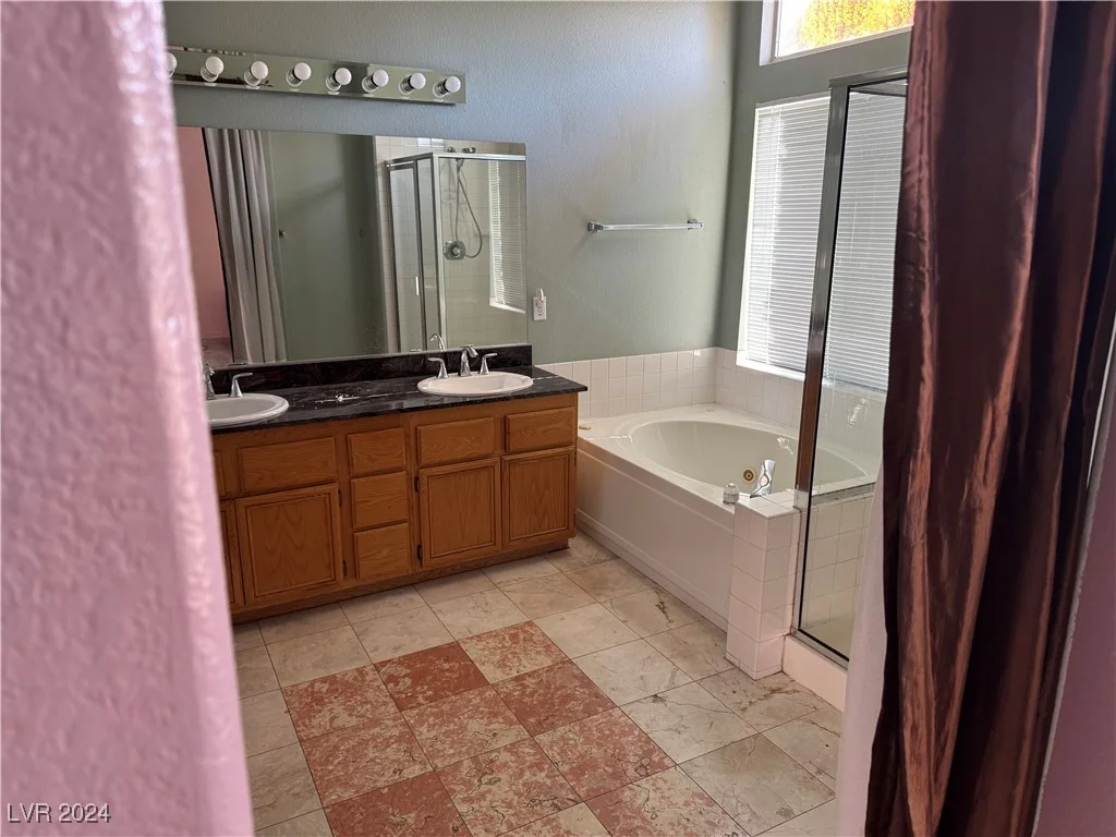 1531 Singing Bird, North Las Vegas, NV 89031