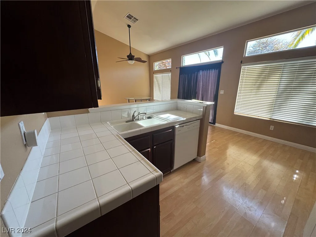 1531 Singing Bird, North Las Vegas, NV 89031