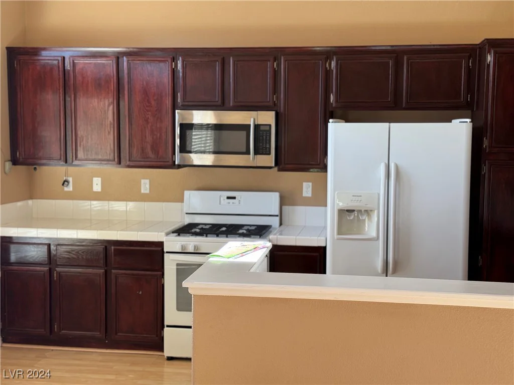 1531 Singing Bird, North Las Vegas, NV 89031