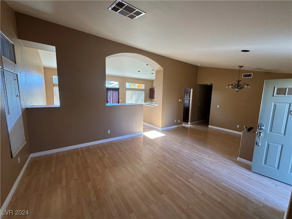 1531 Singing Bird, North Las Vegas, NV 89031