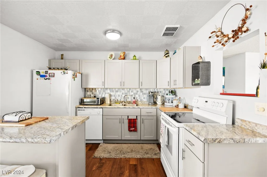 6220 Rassler, Las Vegas, NV 89107