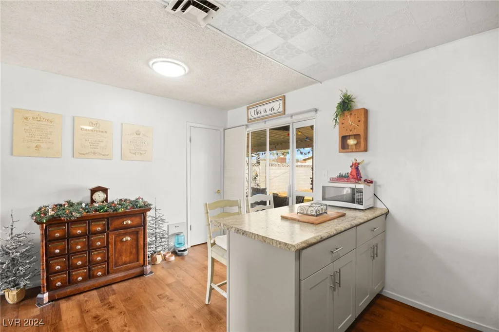 6220 Rassler, Las Vegas, NV 89107