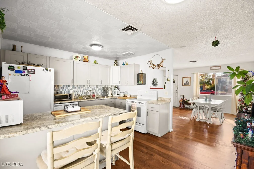 6220 Rassler, Las Vegas, NV 89107