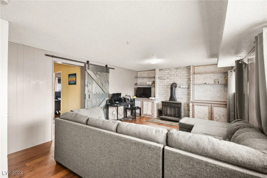 6220 Rassler, Las Vegas, NV 89107