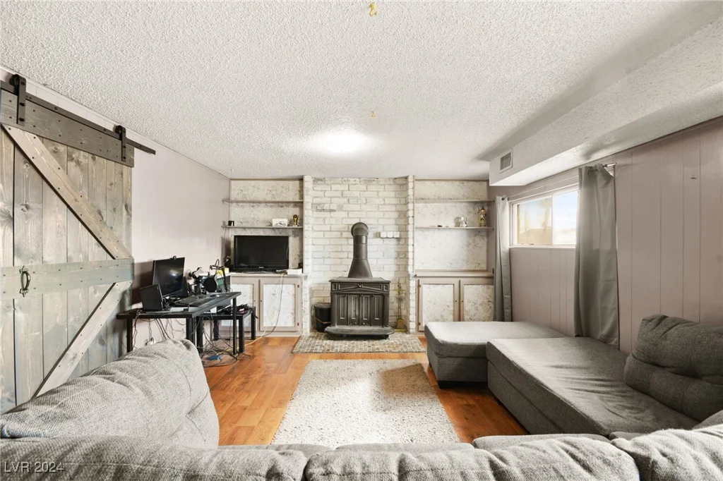 6220 Rassler, Las Vegas, NV 89107