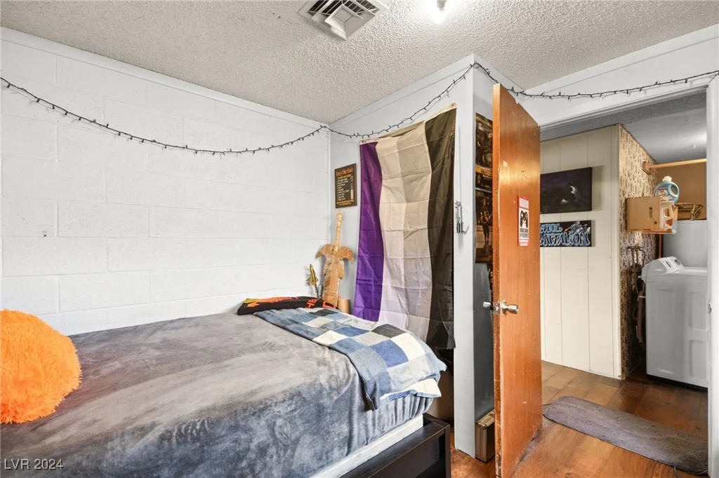 6220 Rassler, Las Vegas, NV 89107