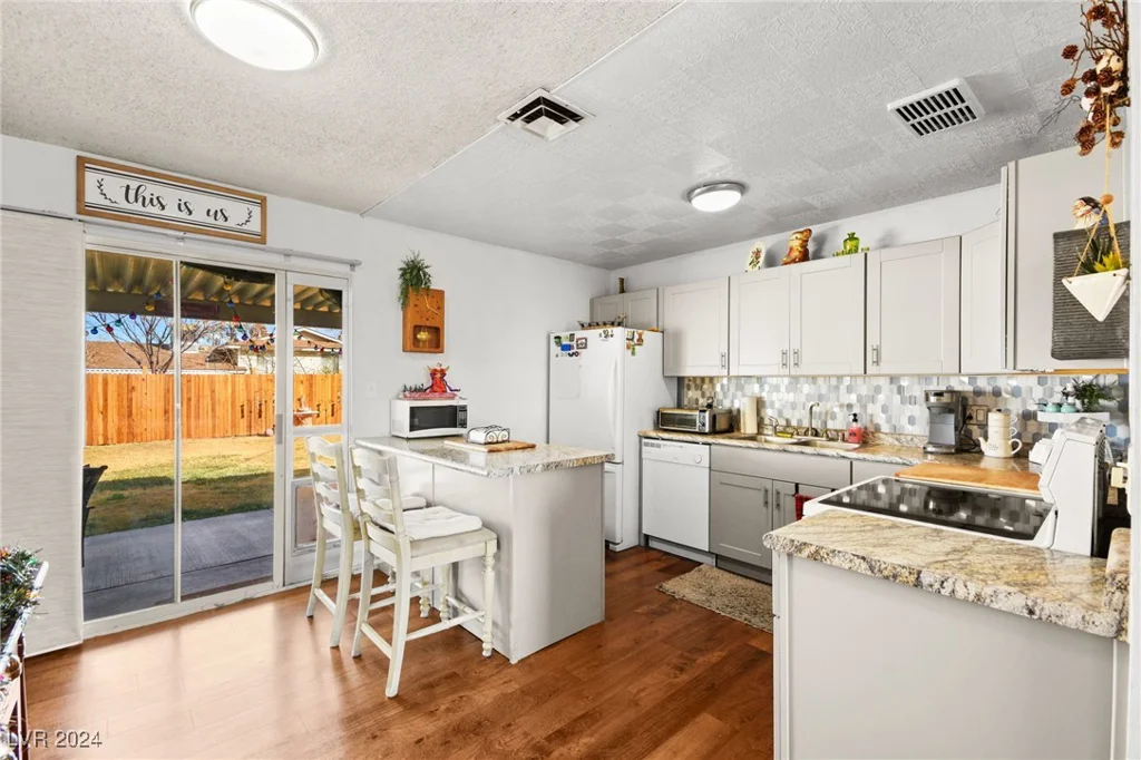 6220 Rassler, Las Vegas, NV 89107