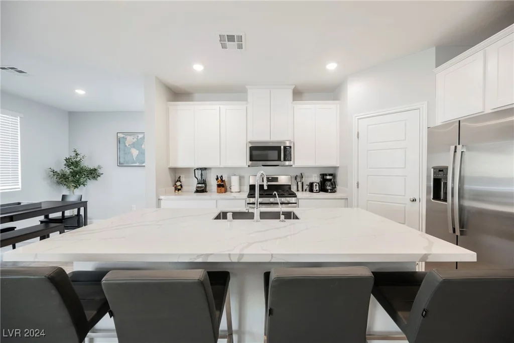 9998 Caton, Las Vegas, NV 89141