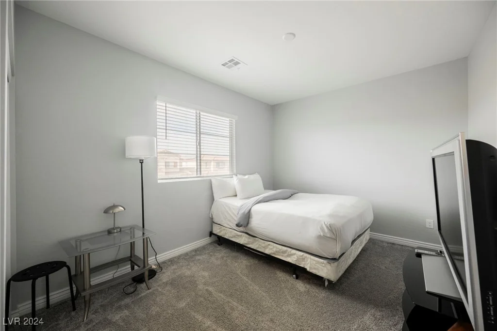 9998 Caton, Las Vegas, NV 89141