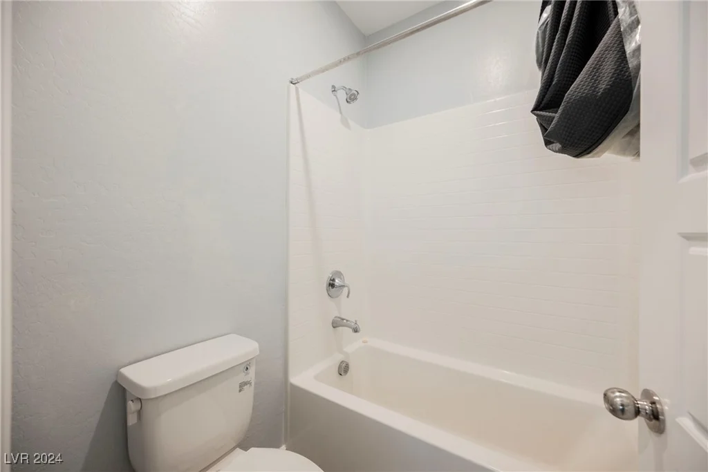 9998 Caton, Las Vegas, NV 89141