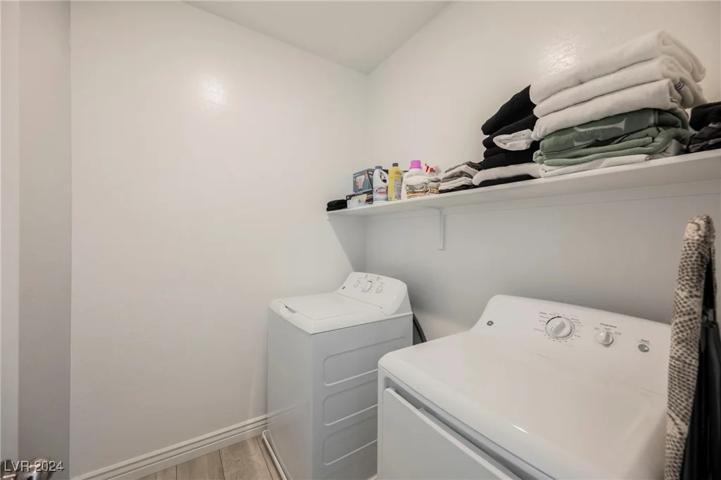 9998 Caton, Las Vegas, NV 89141