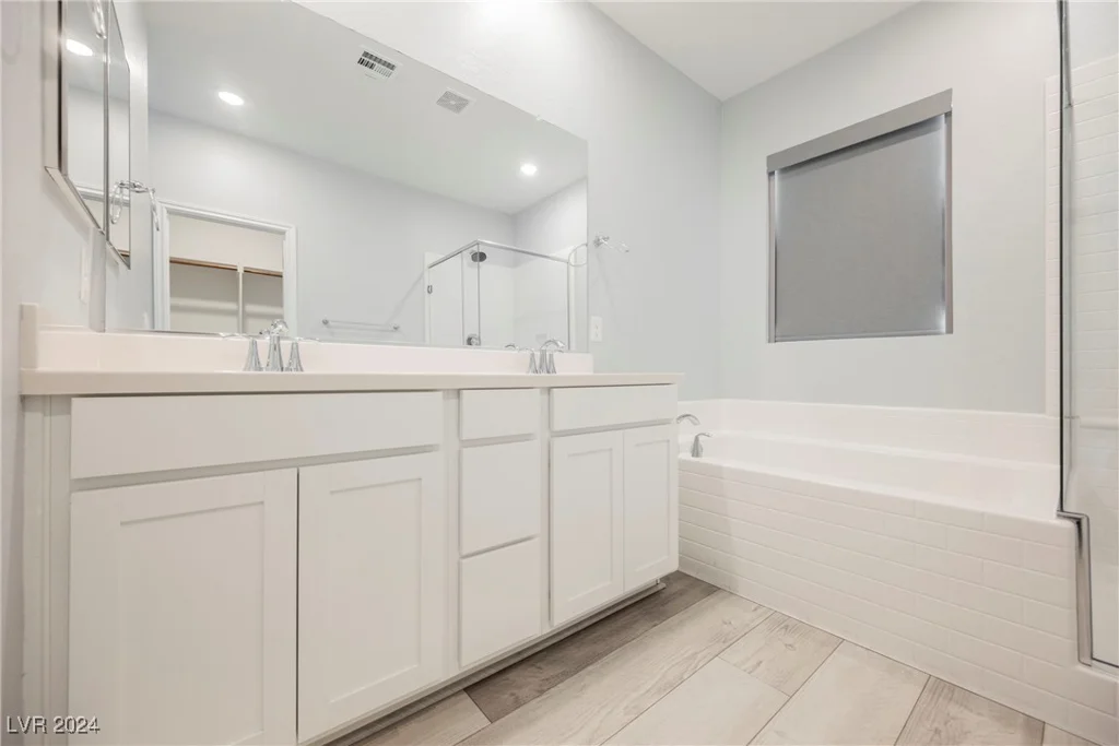 9998 Caton, Las Vegas, NV 89141