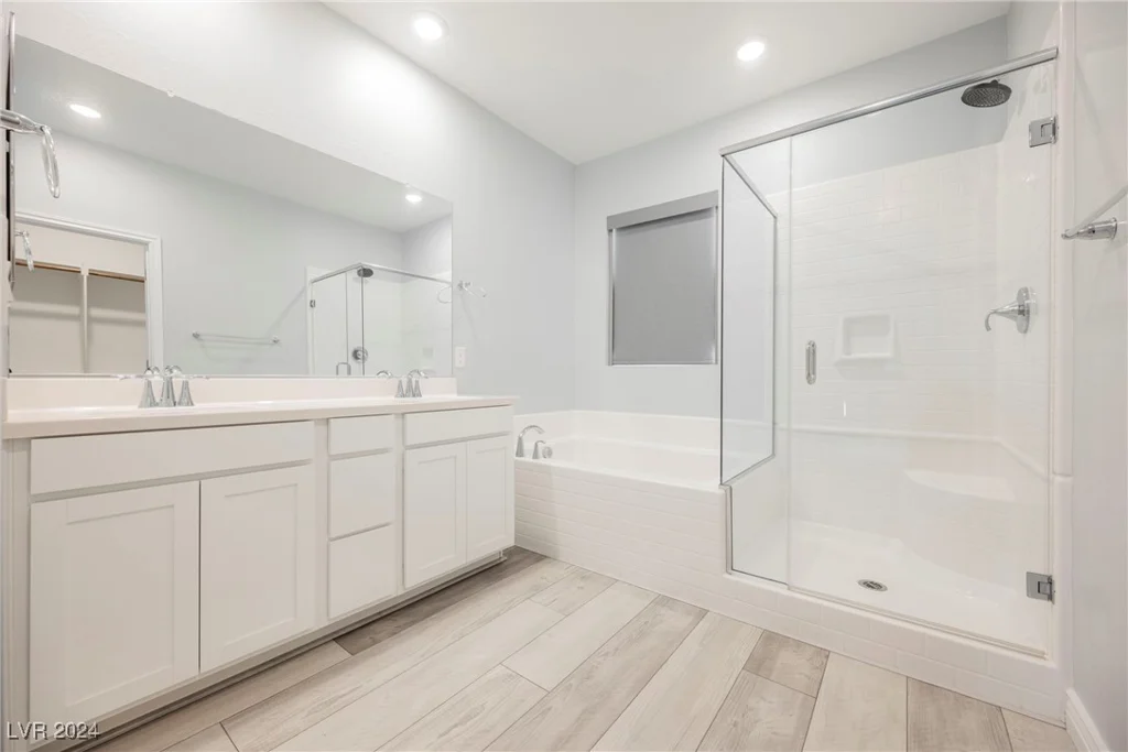 9998 Caton, Las Vegas, NV 89141