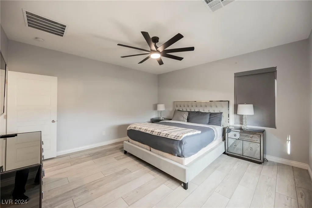 9998 Caton, Las Vegas, NV 89141