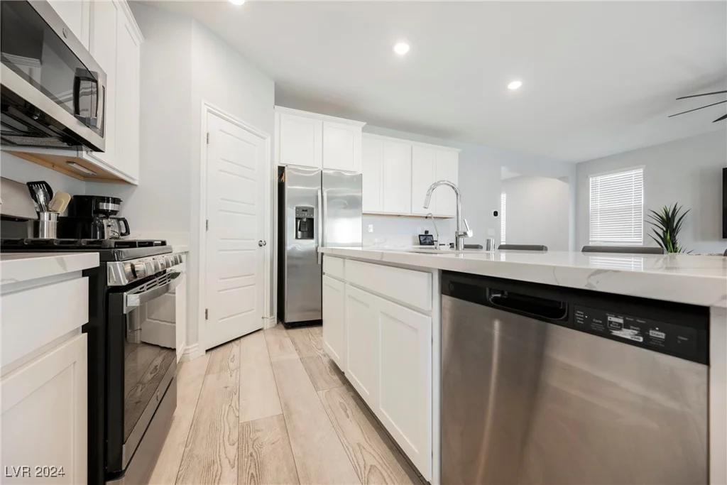 9998 Caton, Las Vegas, NV 89141