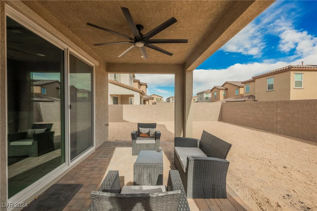 9998 Caton, Las Vegas, NV 89141