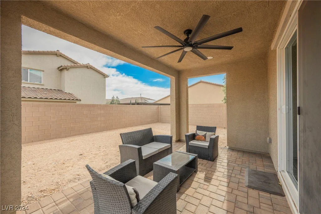 9998 Caton, Las Vegas, NV 89141