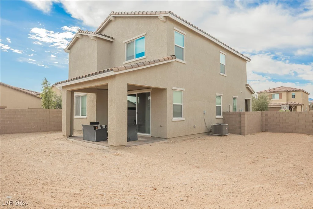 9998 Caton, Las Vegas, NV 89141