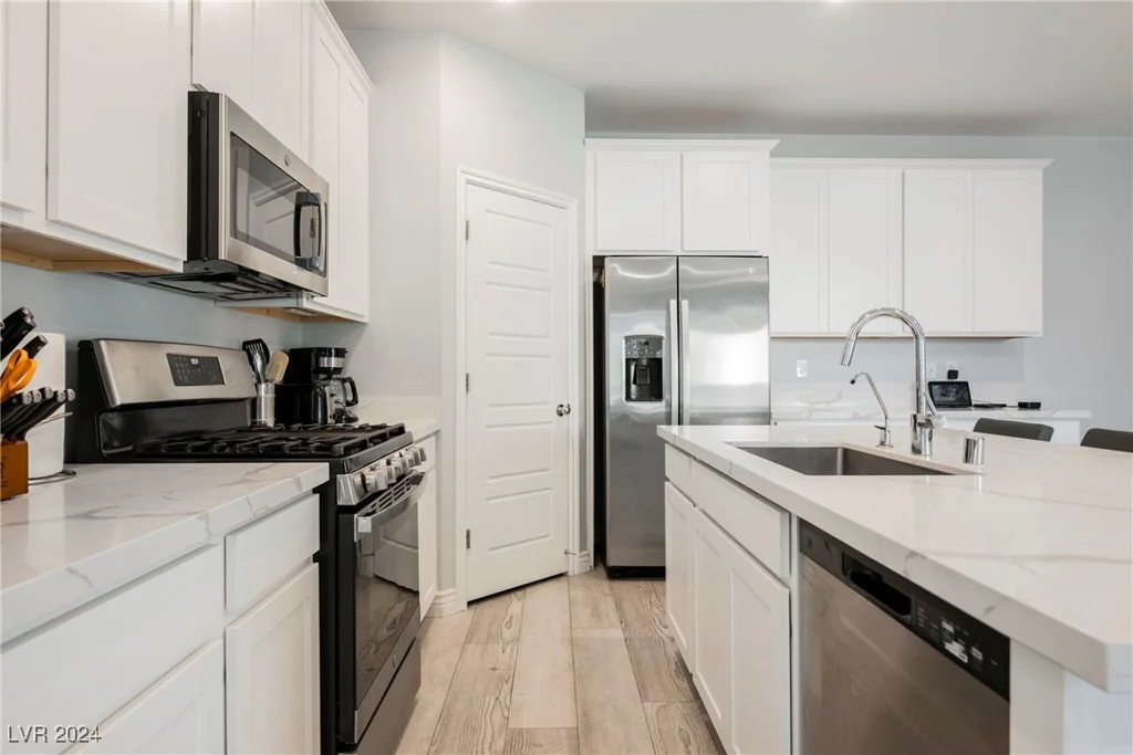 9998 Caton, Las Vegas, NV 89141