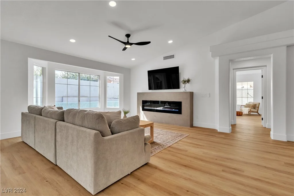 2405 Alpine Meadows, Henderson, NV 89074