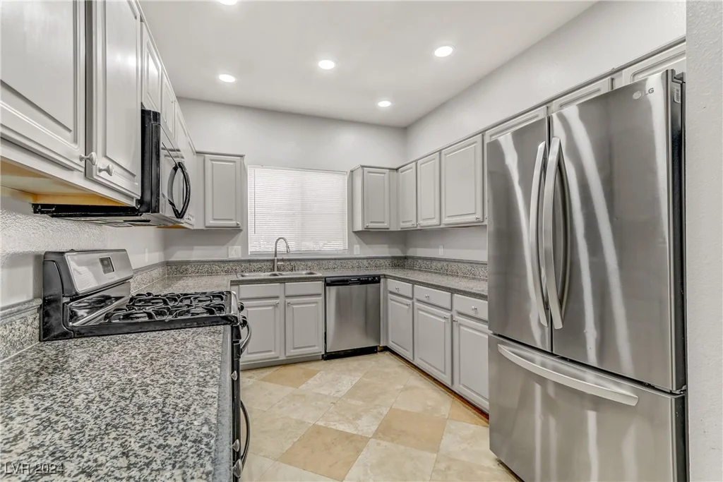 5250 Rainbow, Las Vegas, NV 89118
