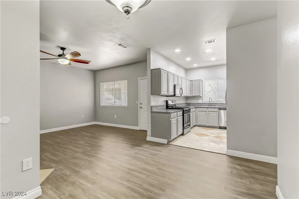 5250 Rainbow, Las Vegas, NV 89118