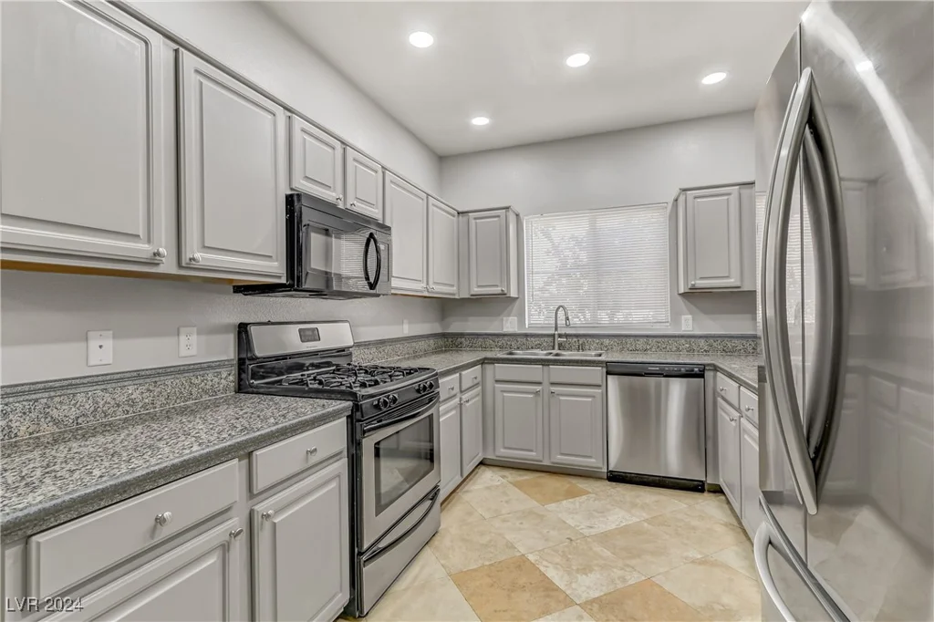 5250 Rainbow, Las Vegas, NV 89118