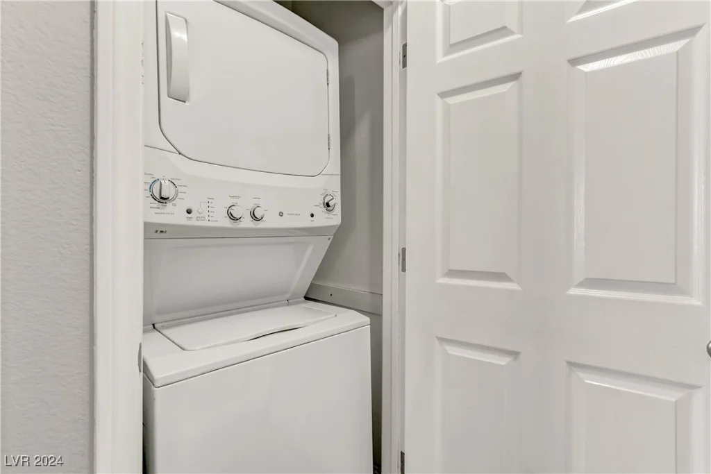 5250 Rainbow, Las Vegas, NV 89118
