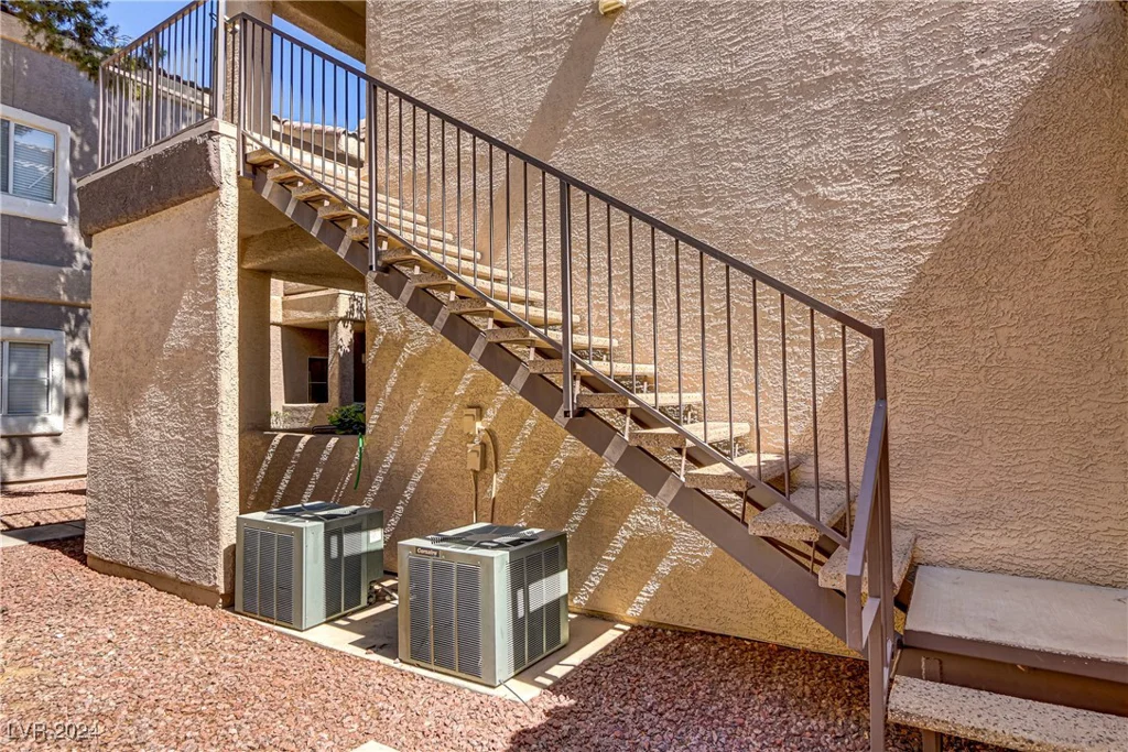 5250 Rainbow, Las Vegas, NV 89118