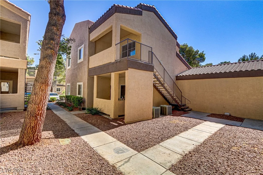 5250 Rainbow, Las Vegas, NV 89118