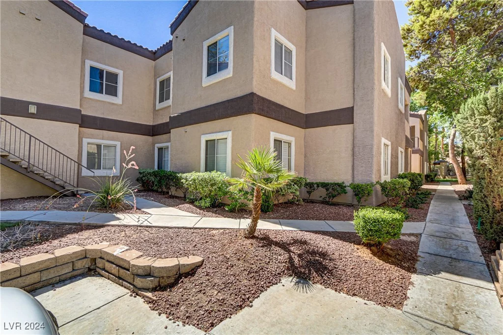 5250 Rainbow, Las Vegas, NV 89118