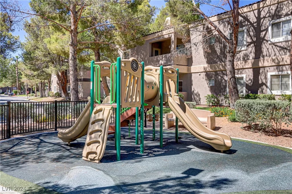 5250 Rainbow, Las Vegas, NV 89118