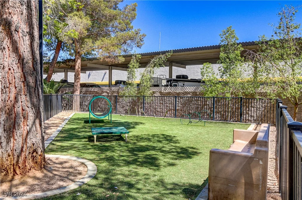 5250 Rainbow, Las Vegas, NV 89118