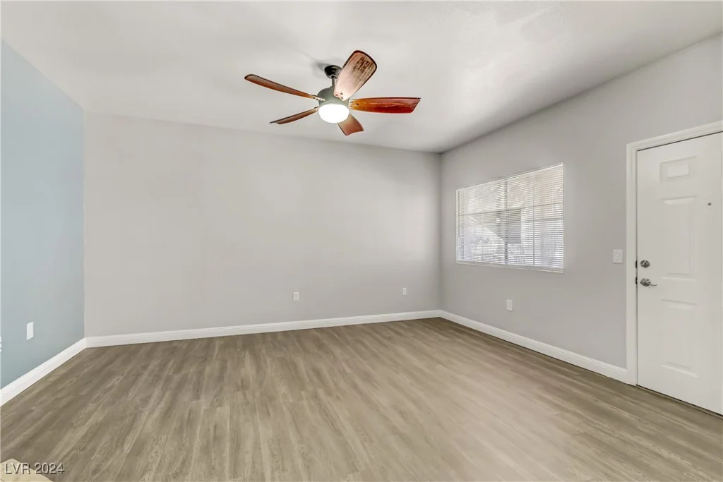 5250 Rainbow, Las Vegas, NV 89118