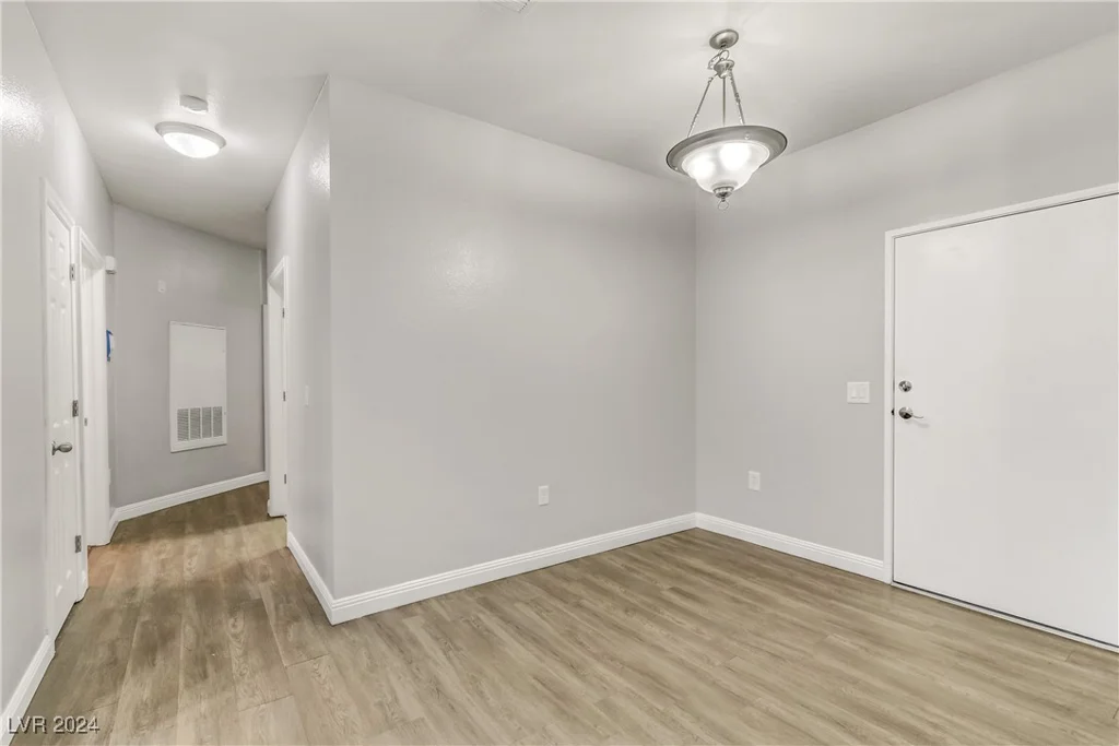 5250 Rainbow, Las Vegas, NV 89118