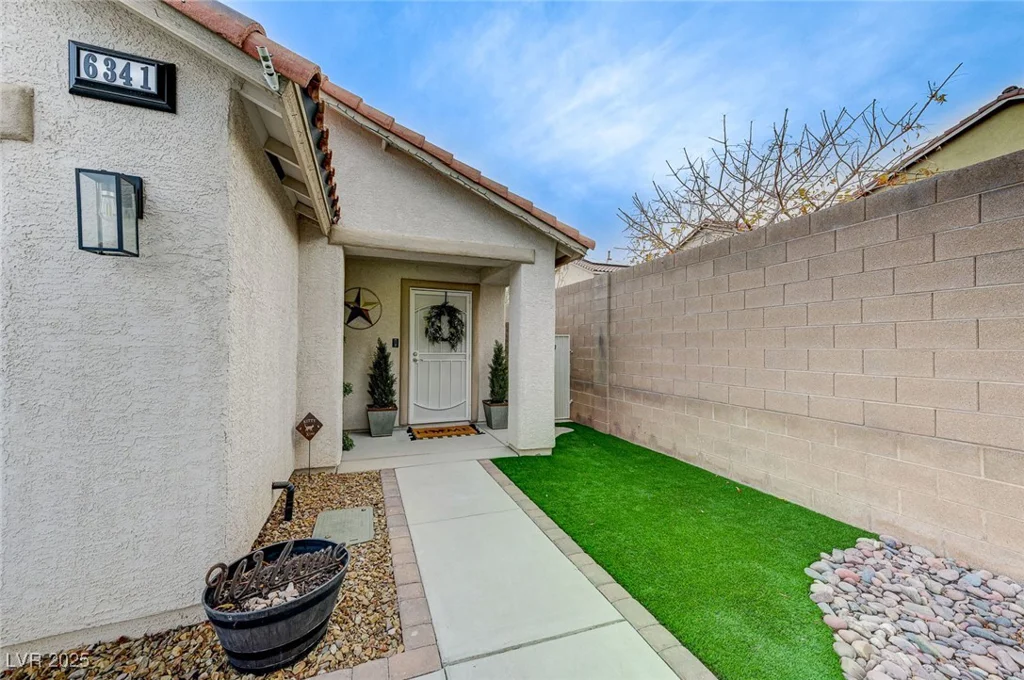 6341 Haleh, Las Vegas, NV 89141