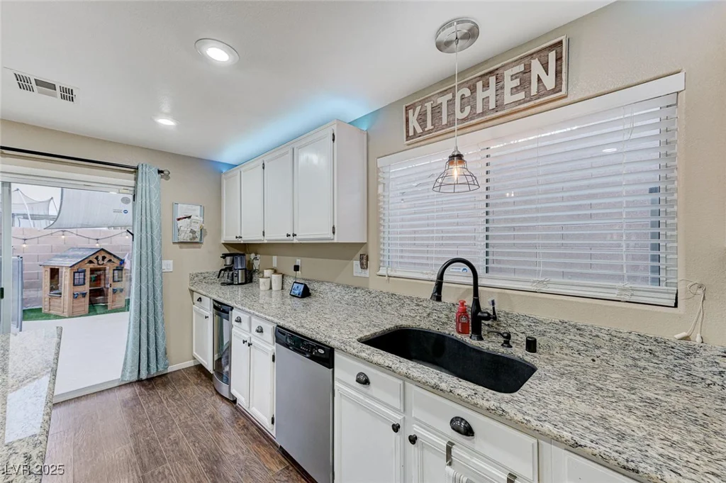 6341 Haleh, Las Vegas, NV 89141