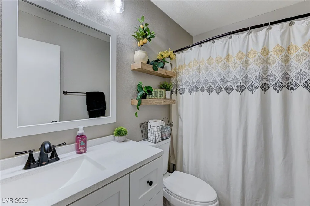 6341 Haleh, Las Vegas, NV 89141