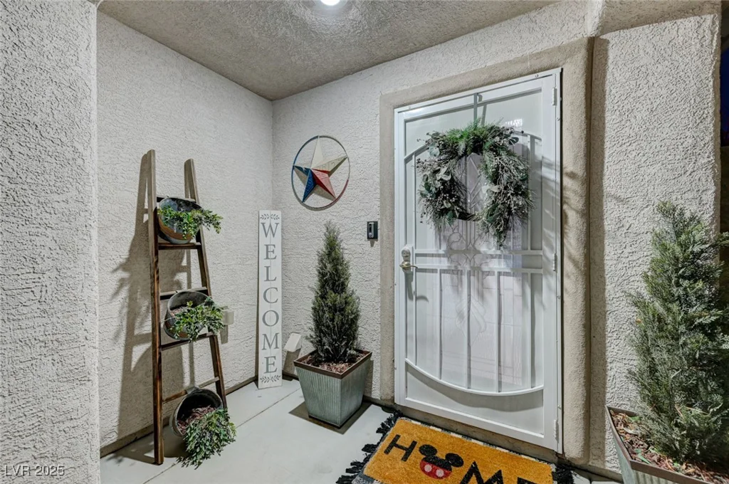 6341 Haleh, Las Vegas, NV 89141