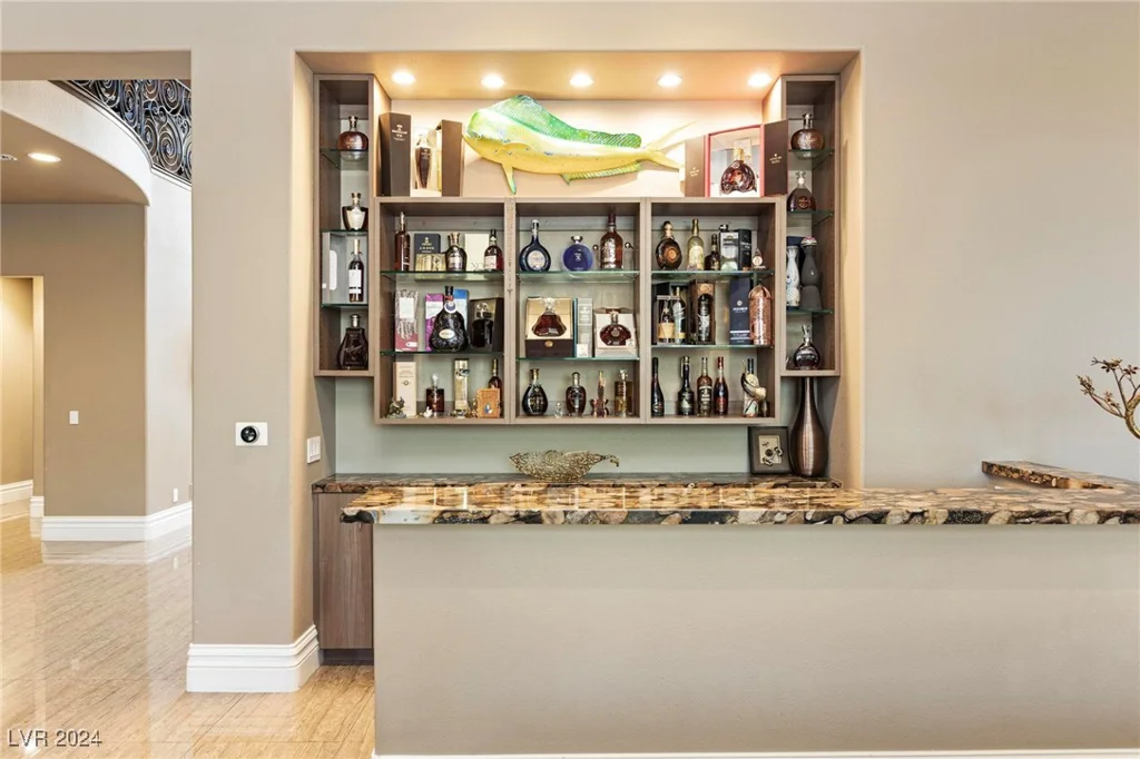 1504 Castle Wall, Las Vegas, NV 89117