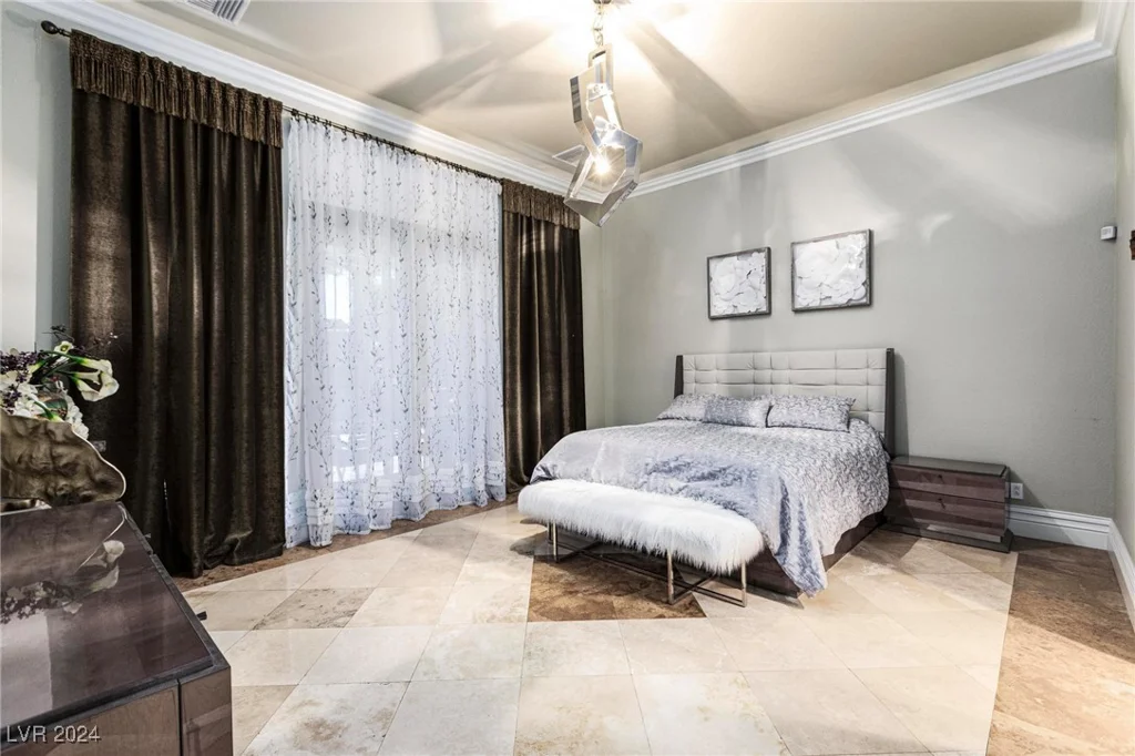1504 Castle Wall, Las Vegas, NV 89117