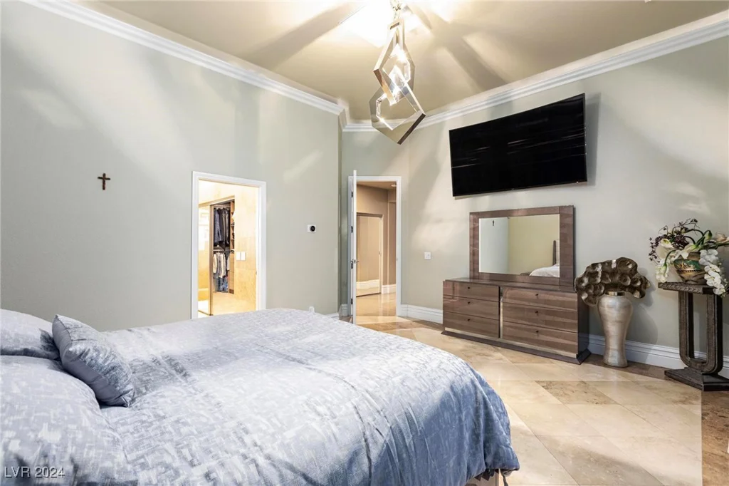1504 Castle Wall, Las Vegas, NV 89117