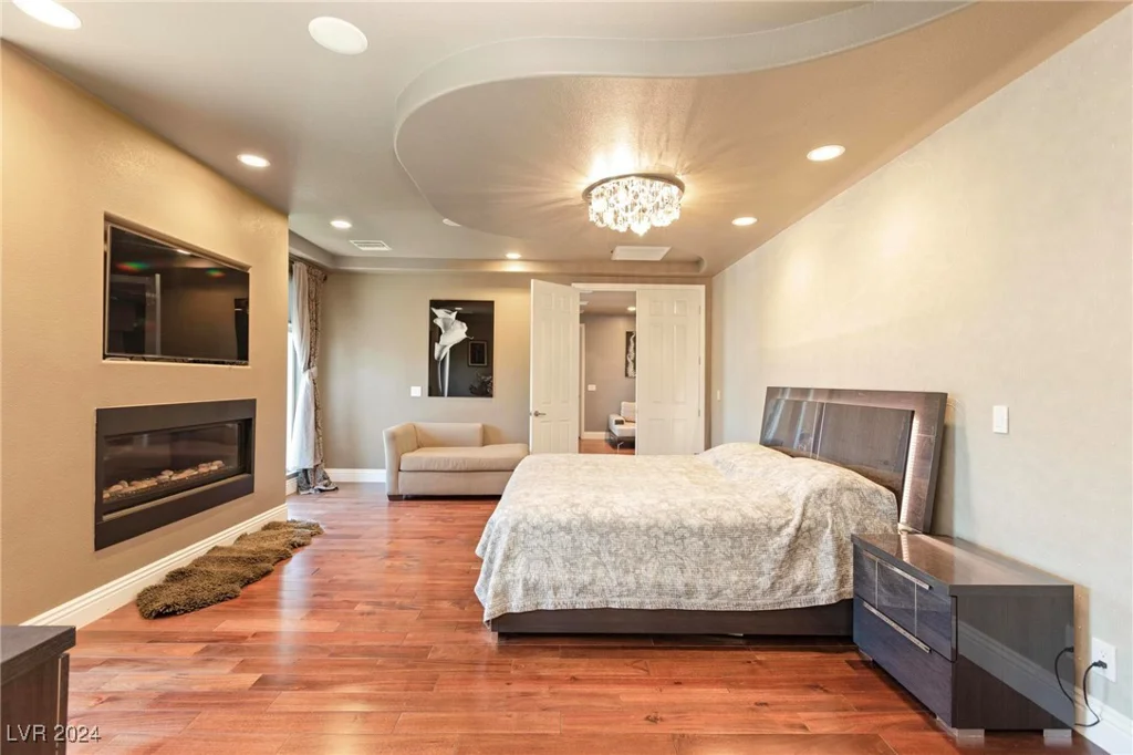 1504 Castle Wall, Las Vegas, NV 89117