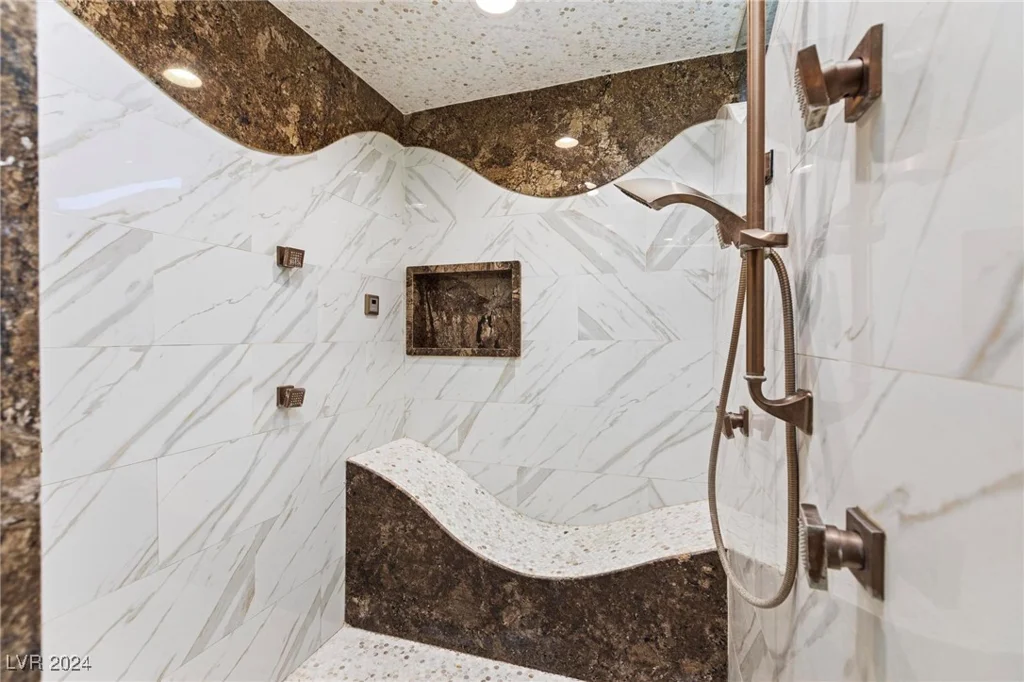 1504 Castle Wall, Las Vegas, NV 89117