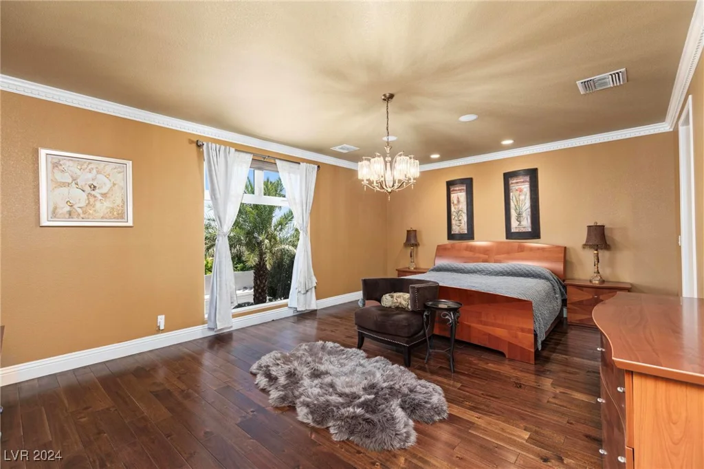 1504 Castle Wall, Las Vegas, NV 89117