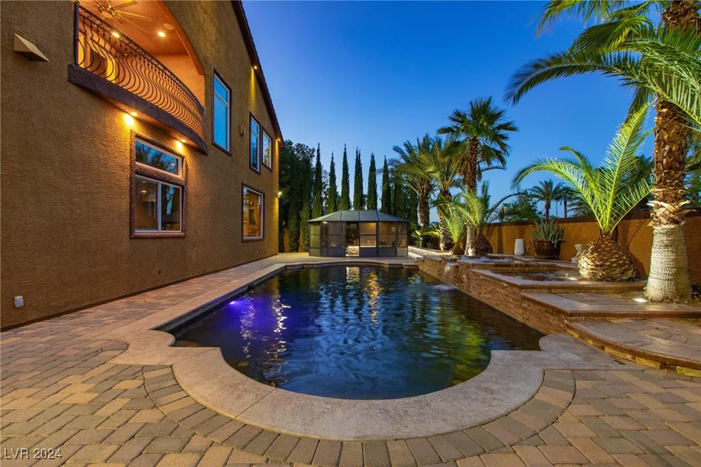 1504 Castle Wall, Las Vegas, NV 89117